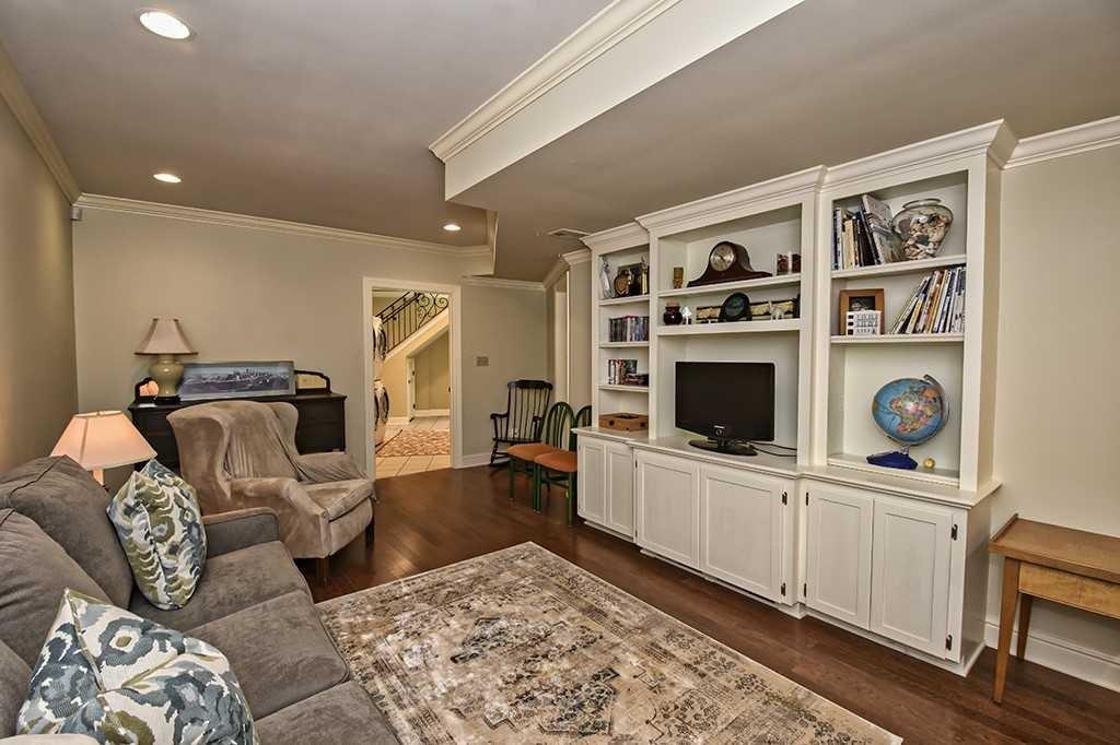 1094 Fox Chapel Road Pittsburgh, PA 15238 - Photo 16 of 25 Gallery Image 16
