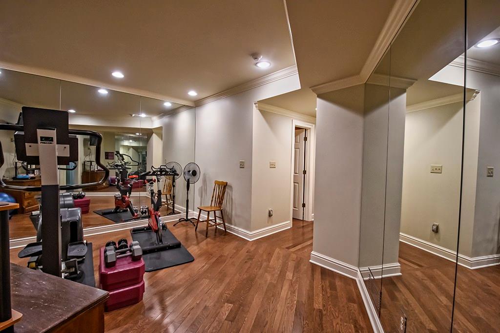 1094 Fox Chapel Road Pittsburgh, PA 15238 - Photo 17 of 25 Gallery Image 17