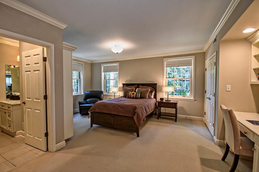 1094 Fox Chapel Road Pittsburgh, PA 15238 - Photo 19 of 25 Gallery Image 19