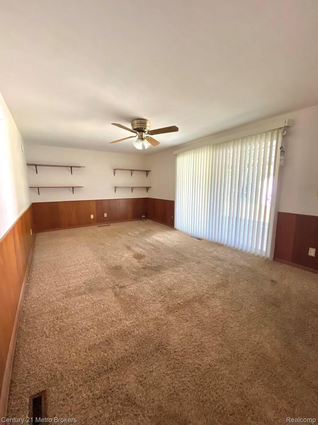2464 North Irish Road Davison, MI 48423 - Photo 8 of 20 E15EED99-73D8-422C-AFEA-EEC3F8836B33.jpeg