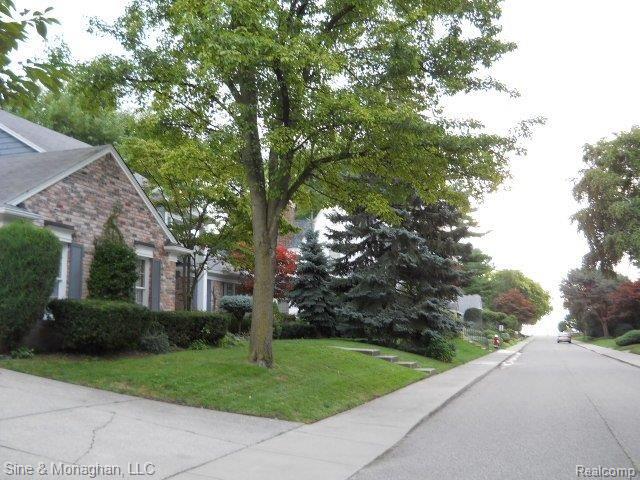 40 Colonial Road Grosse Pointe, MI 48236 - Photo 3 of 24 039