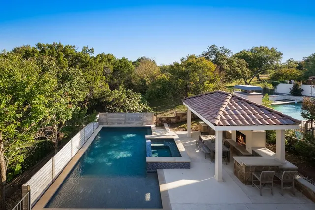 $2,000,000 | 1932 Wimberly Lane, Austin, TX 78735