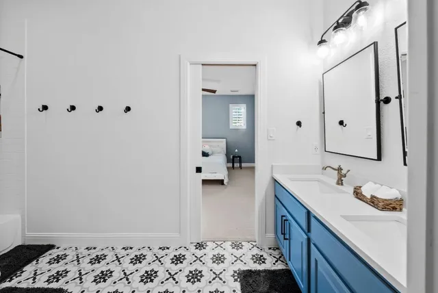 $2,000,000 | 1932 Wimberly Lane, Austin, TX 78735