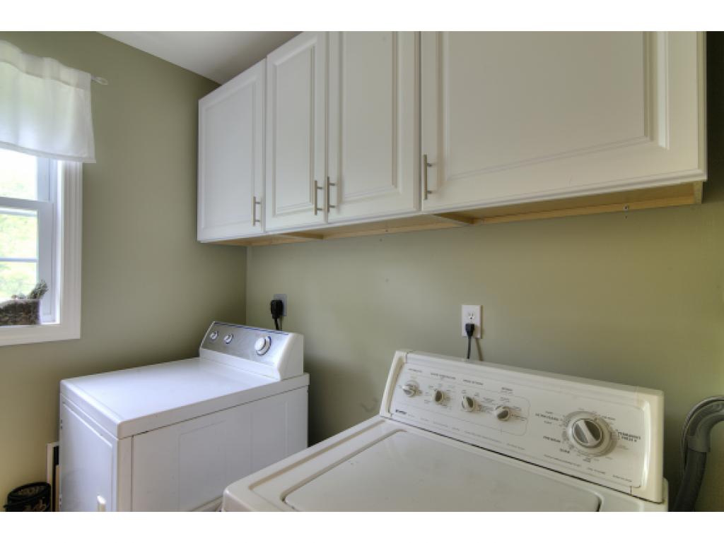 868 Bryant Road Manchester, NH 03109 - Photo 11 of 27