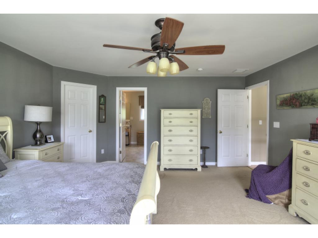 868 Bryant Road Manchester, NH 03109 - Photo 14 of 27