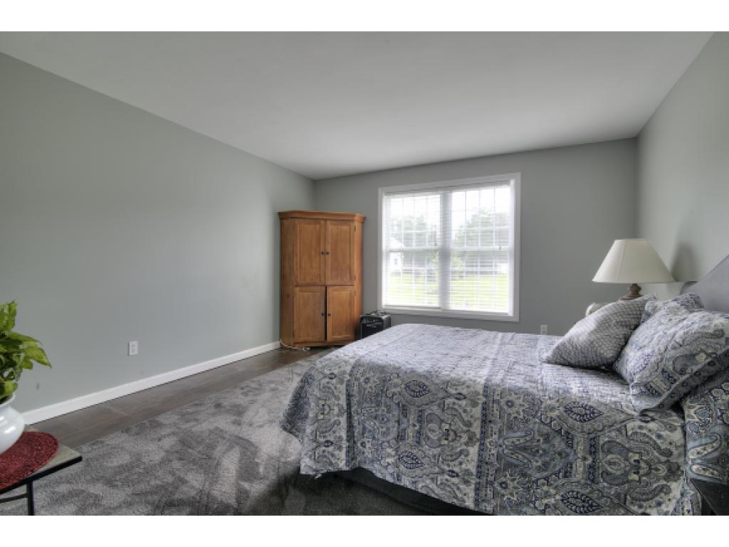 868 Bryant Road Manchester, NH 03109 - Photo 17 of 27