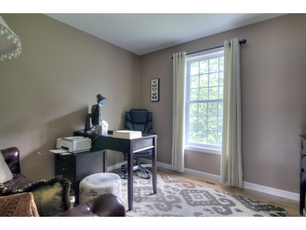 868 Bryant Road Manchester, NH 03109 - Photo 20 of 27