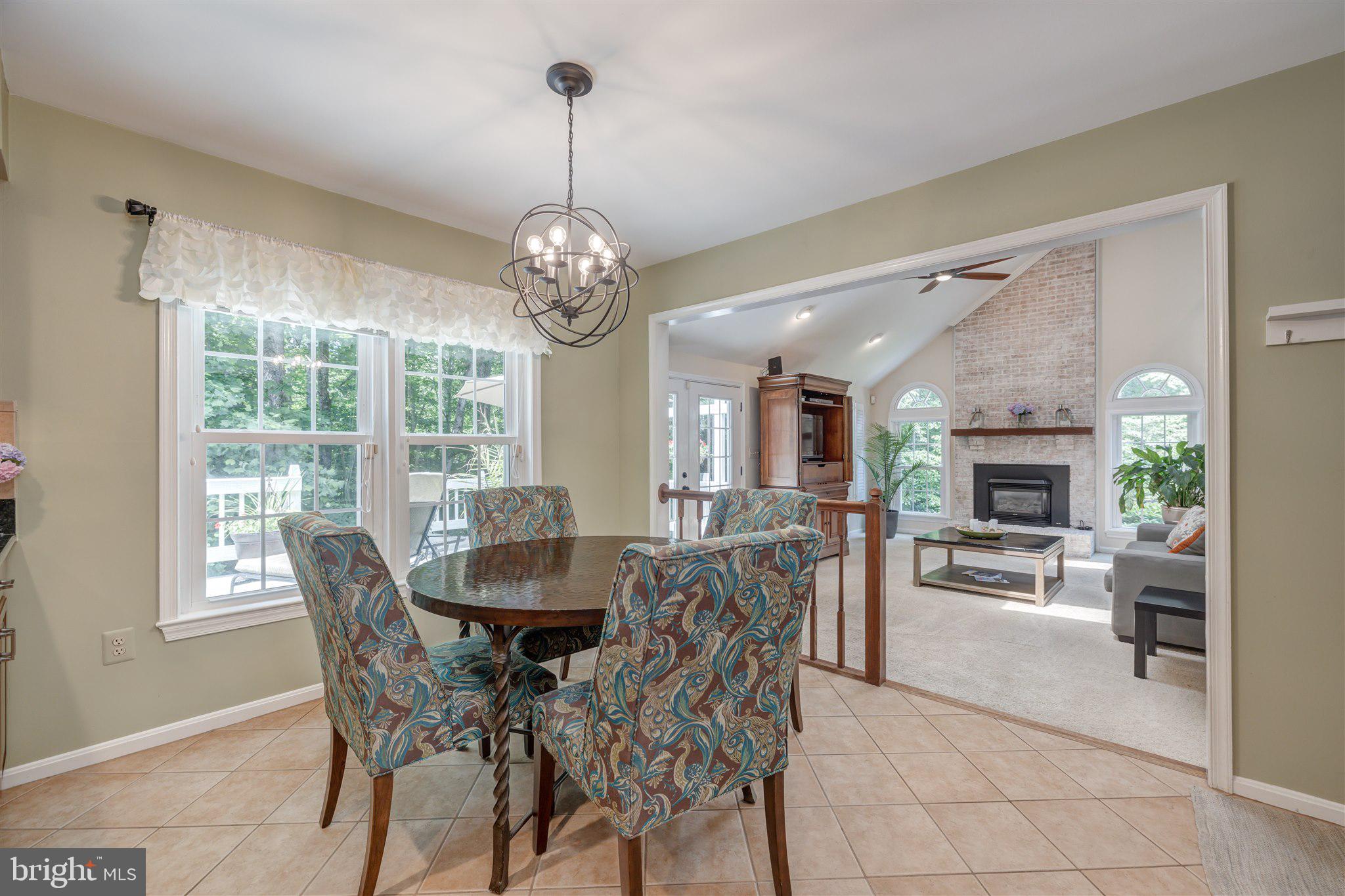 9136 Scott Street Springfield, VA 22153 - Photo 21 of 73 Breakfast Area and Great Room