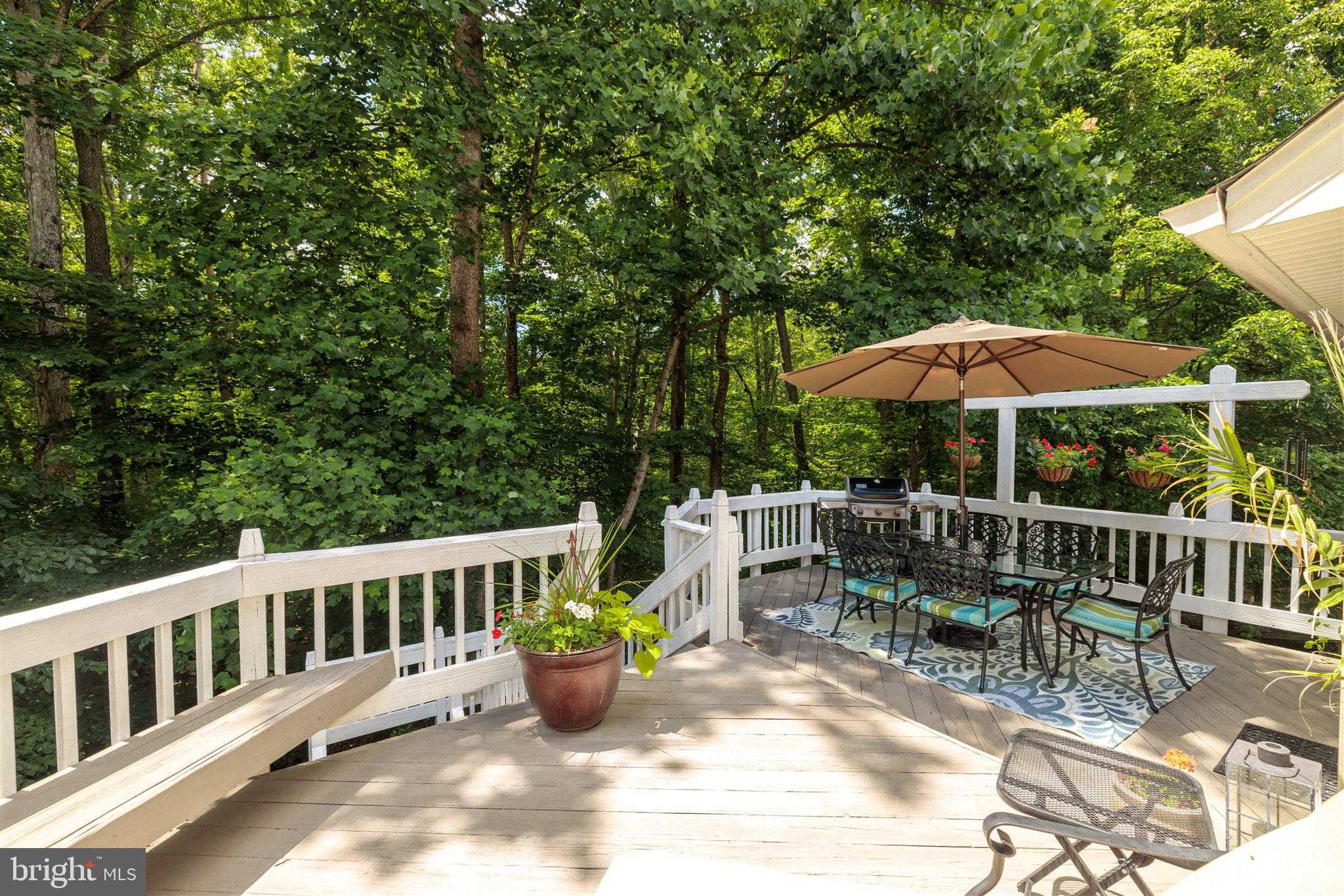 9136 Scott Street Springfield, VA 22153 - Photo 29 of 73 Deck