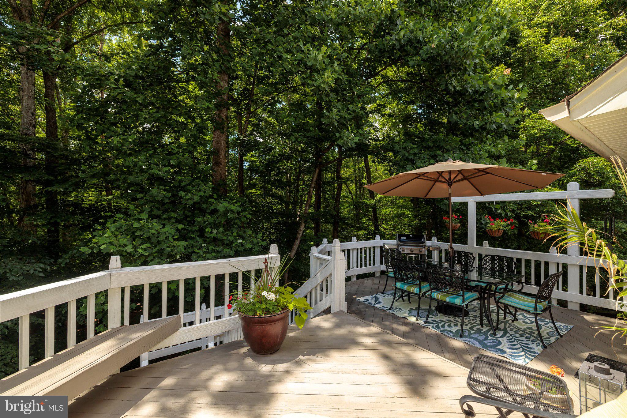 9136 Scott Street Springfield, VA 22153 - Photo 30 of 73 Deck