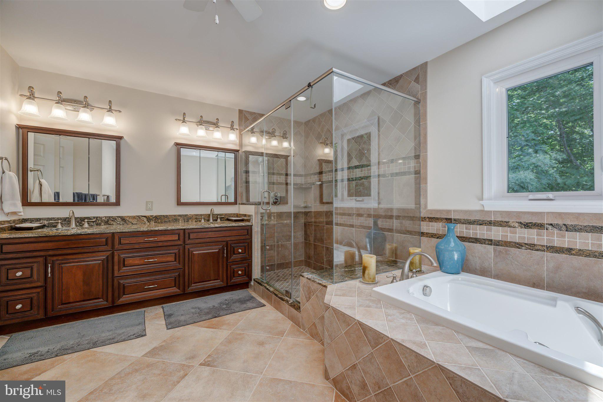 9136 Scott Street Springfield, VA 22153 - Photo 41 of 73 Owner's Bath