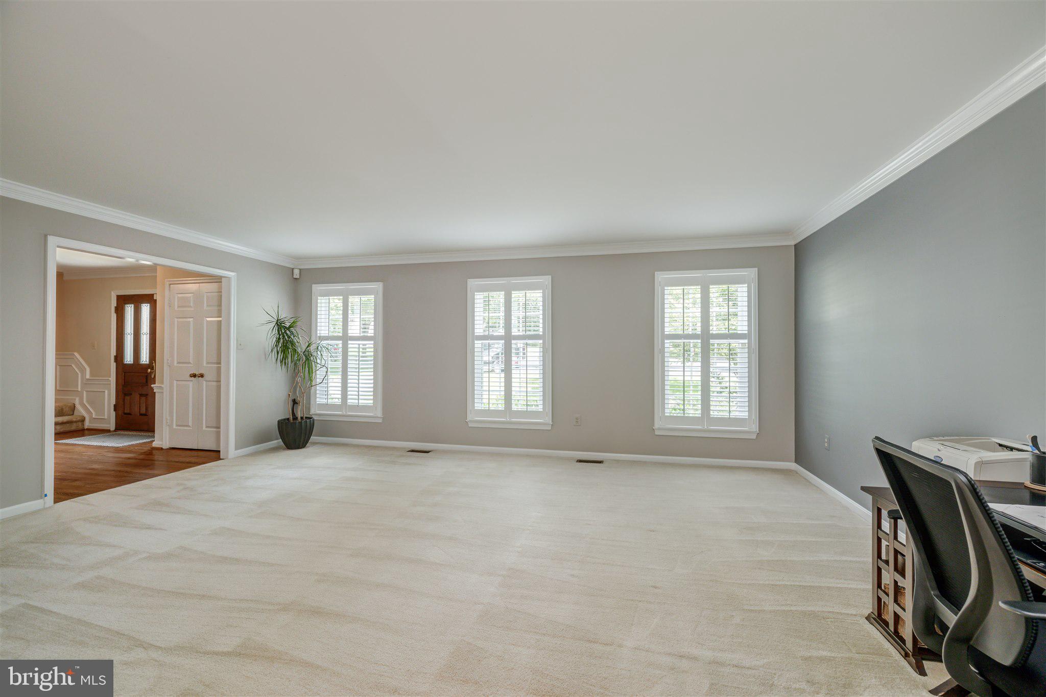 9136 Scott Street Springfield, VA 22153 - Photo 8 of 73 Living Room