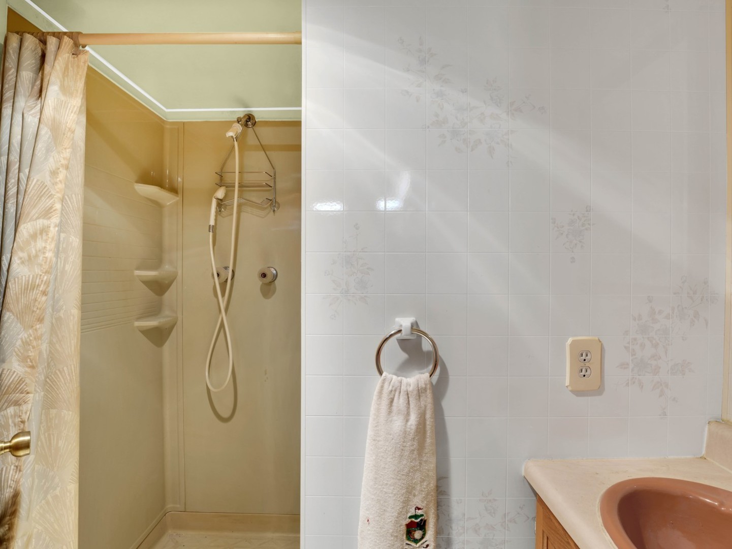 3303 Vermont Road Woodstock, IL 60098 - Photo 25 of 68 a bathroom with a shower and a sink