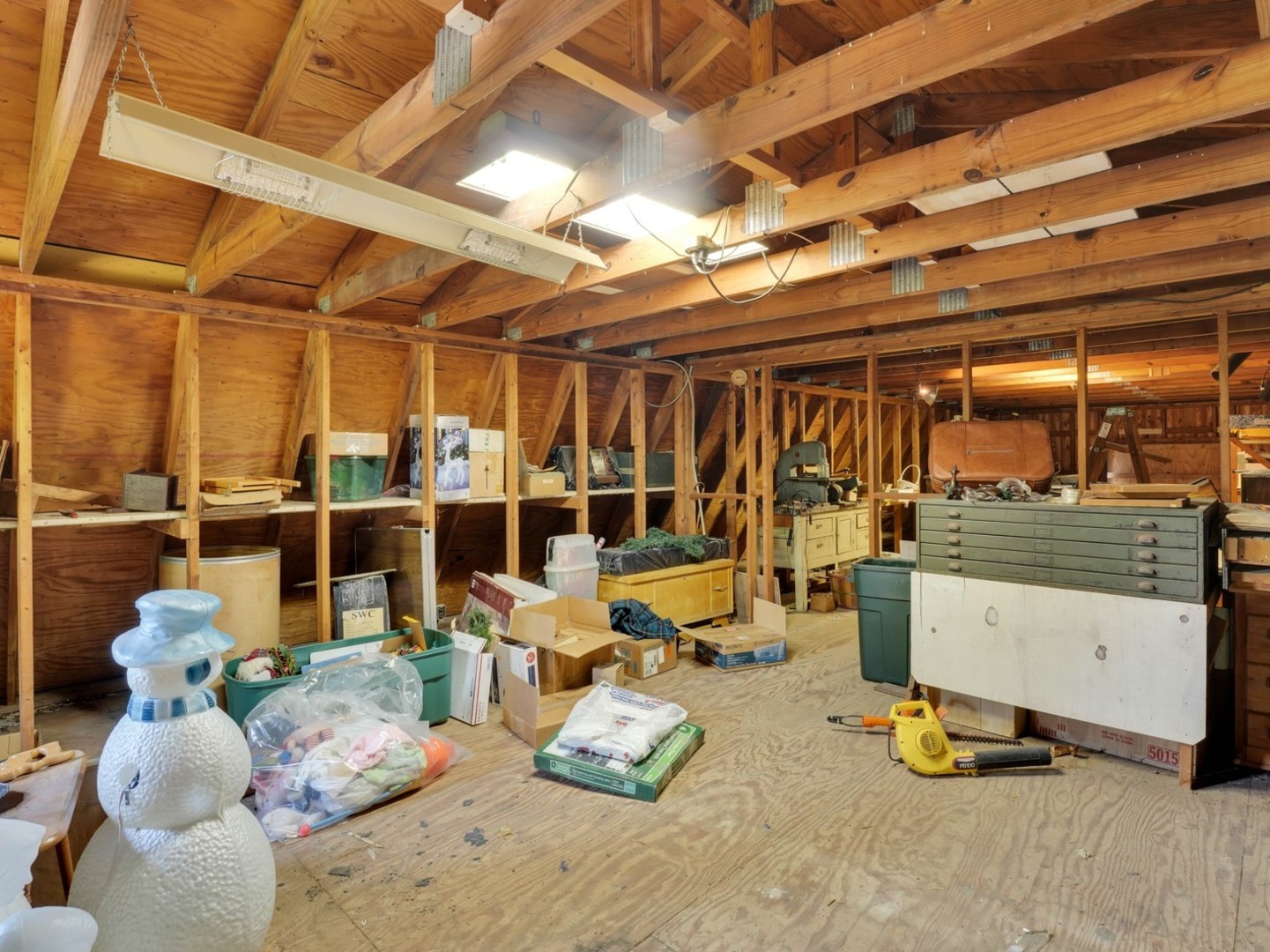 3303 Vermont Road Woodstock, IL 60098 - Photo 39 of 68 a room with gym equipment