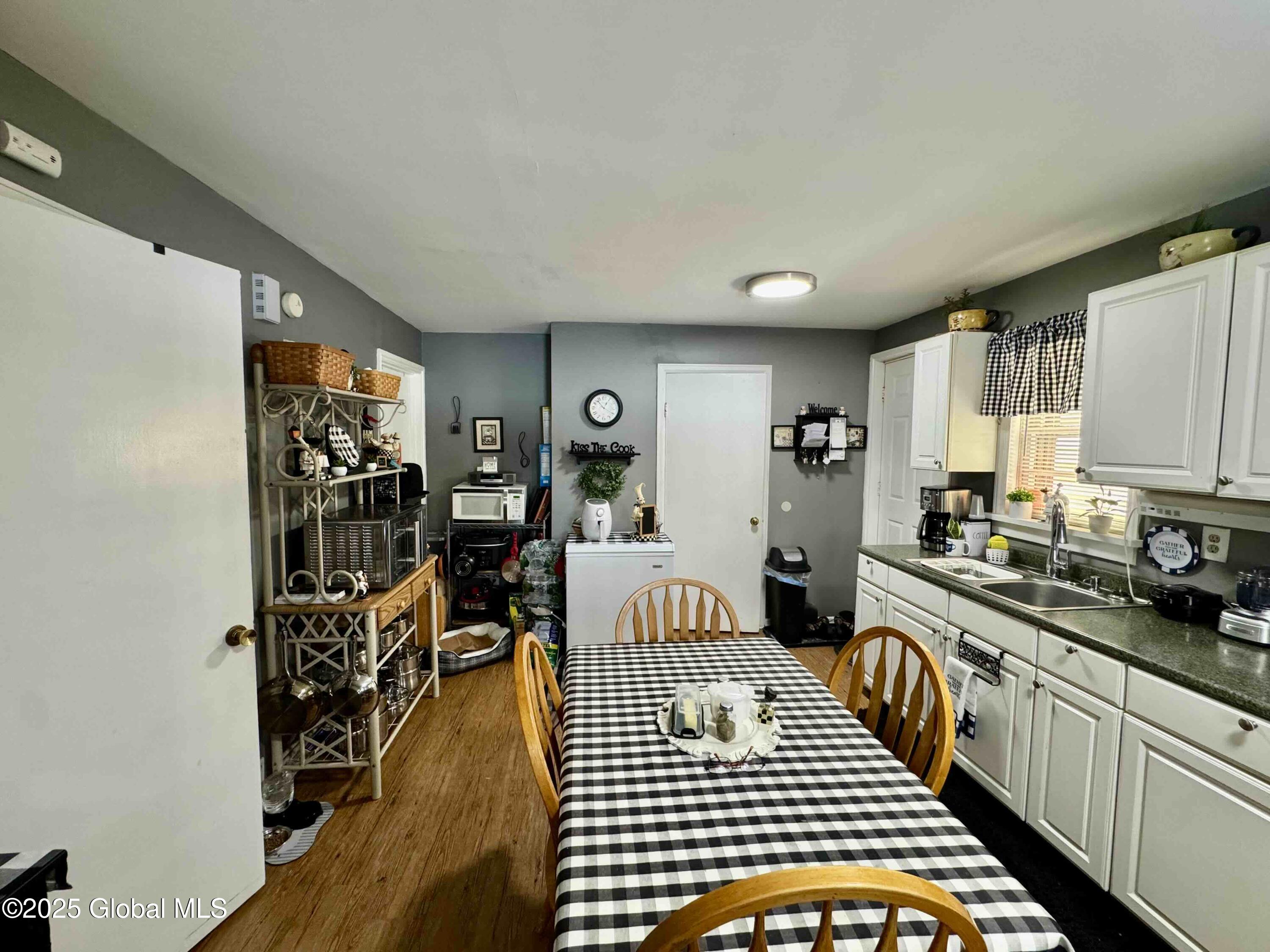 2408 3rd Avenue Watervliet, NY 12189 - Photo 4 of 19 13 5