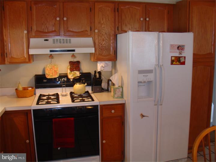 415 Preston Road Cherry Hill, NJ 08034 - Photo 5 of 25 Kitchen