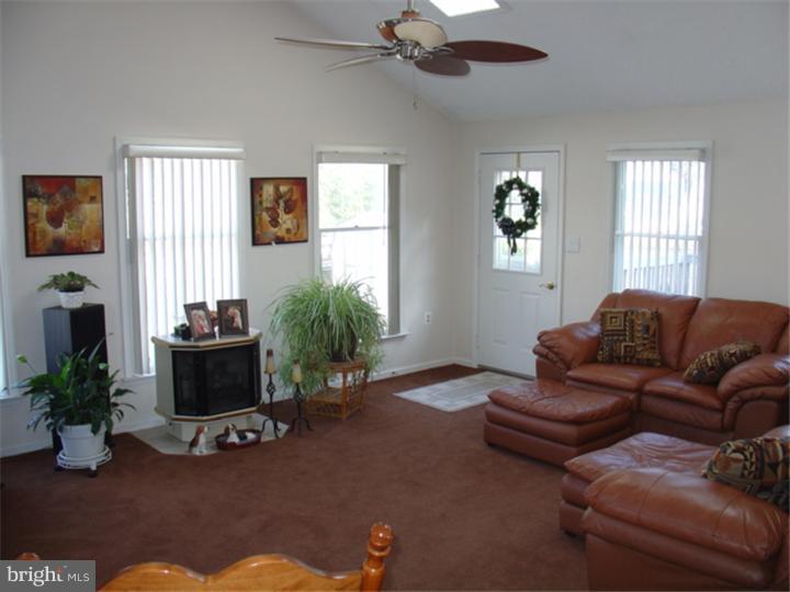 415 Preston Road Cherry Hill, NJ 08034 - Photo 9 of 25 Family Room