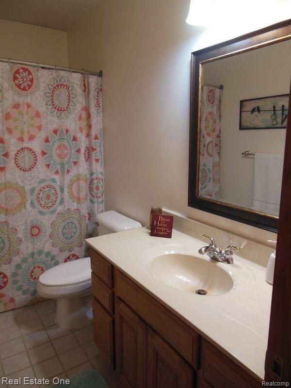 11421 Odell Road Fowlerville, MI 48836 - Photo 34 of 43 MAIN BATH