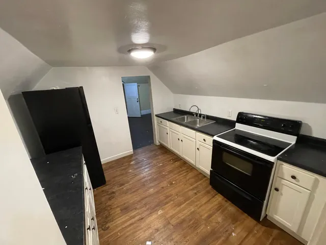 $233,000 | 1027 6th Avenue South, St. Cloud, MN 56301