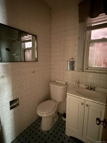 $3,857 | 1859 Matthews Avenue, Unit 2 | Van Nest