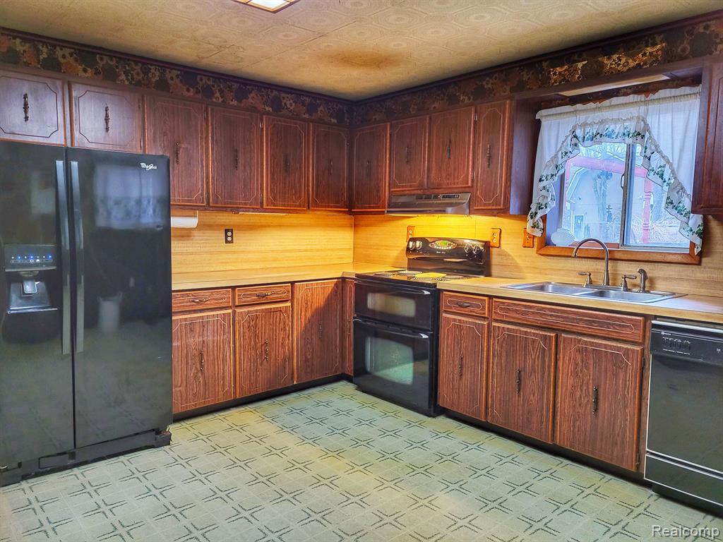 41021 Riggs Road Belleville, MI 48111 - Photo 7 of 22