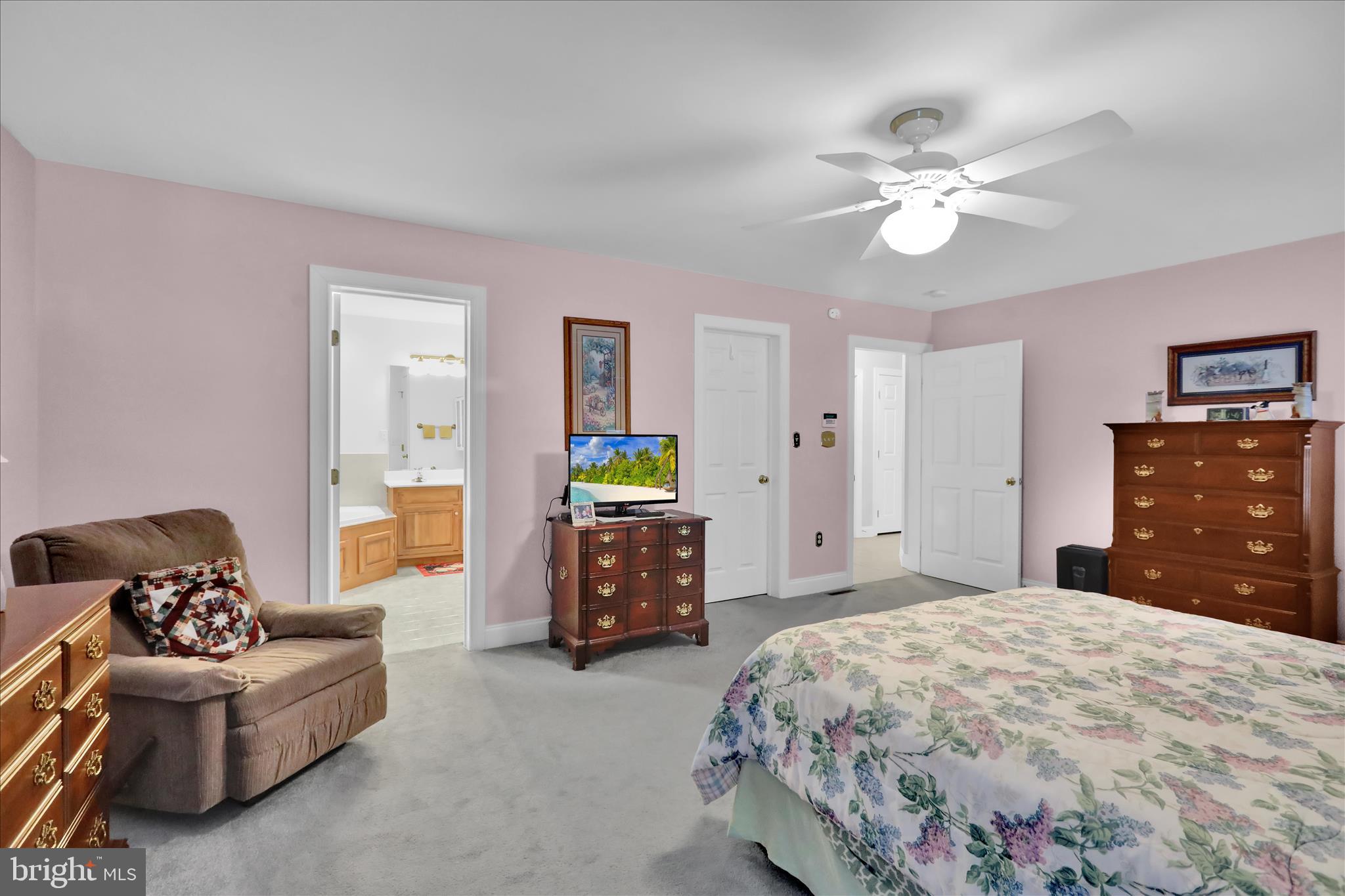 110 South Cacoosing Drive Reading, PA 19608 - Photo 19 of 32 a bedroom with a bed and dresser