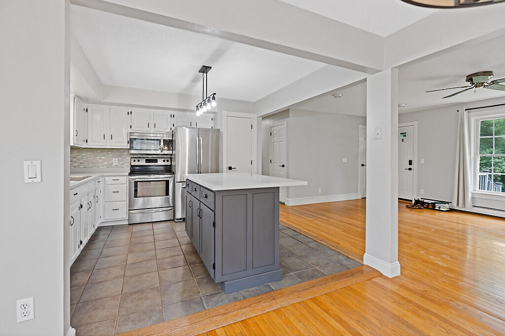 23 West Hill Road Gardiner, ME 04345 - Photo 7 of 42 15_BP5A4161_DxO_mls