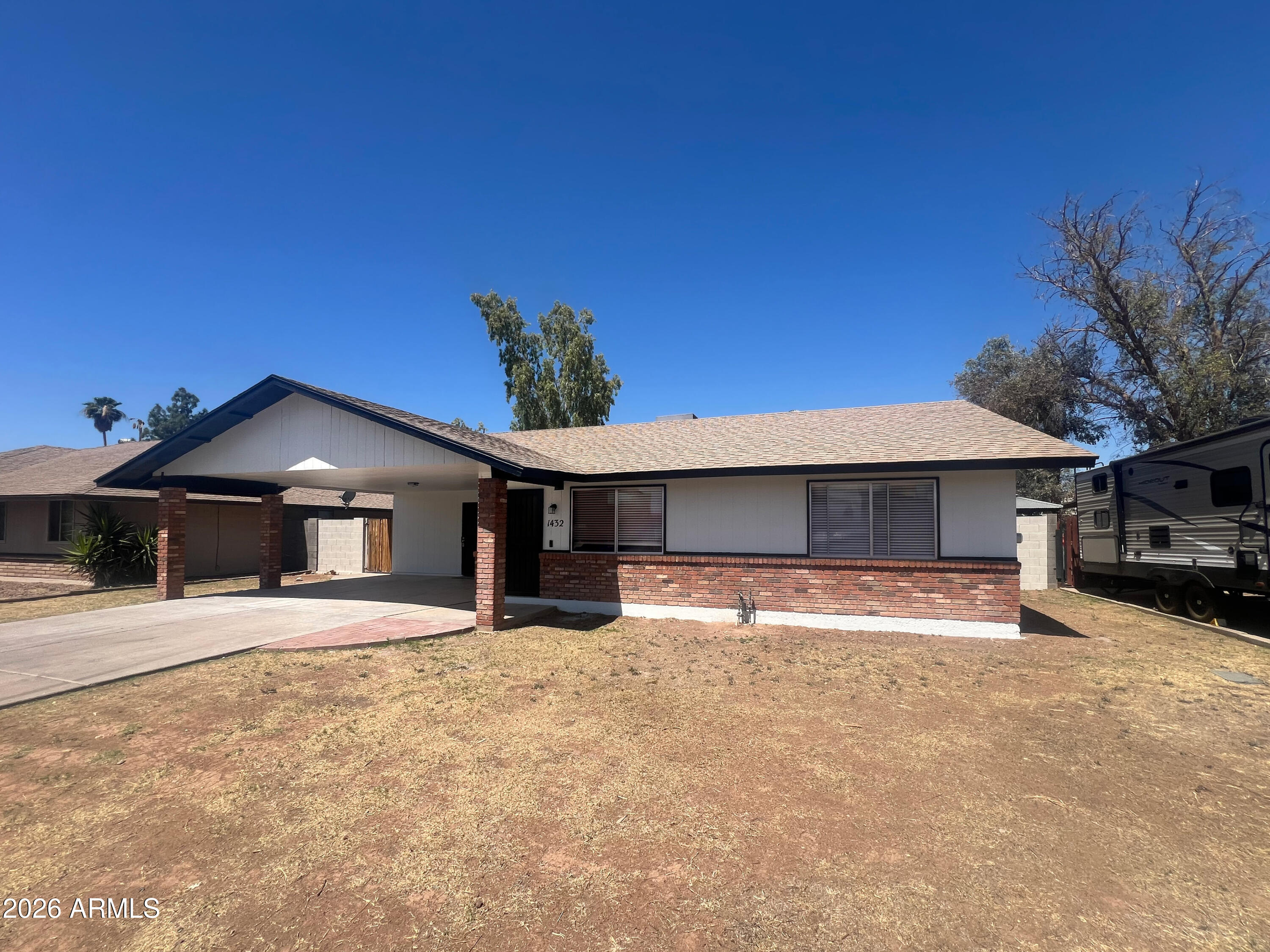 1432 South Oracle Mesa, AZ 85204 - Photo 4 of 13 005