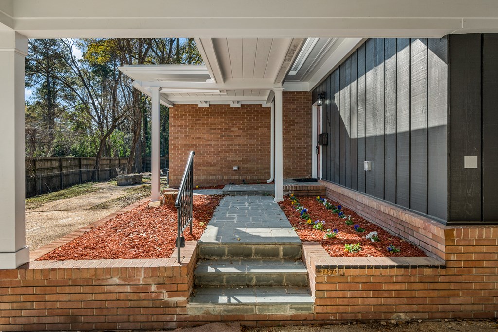 2674 Edgewood Road Columbus, GA 31906 - Photo 5 of 49 Gallery Image 5