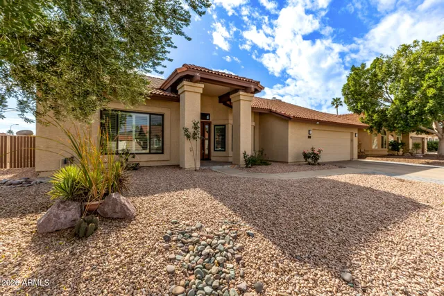 $610,000 | 3711 East Goldfinch Gate Lane, Phoenix, AZ 85044