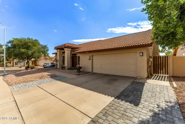 $610,000 | 3711 East Goldfinch Gate Lane, Phoenix, AZ 85044