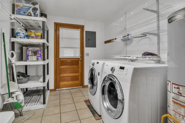 $169,900 | 1145 East Water Street, Mount Vernon, IN 47620