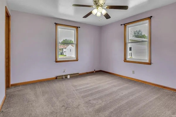 $169,900 | 1145 East Water Street, Mount Vernon, IN 47620