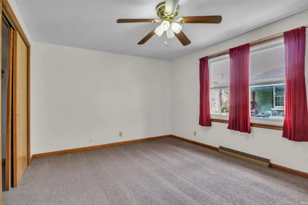 $169,900 | 1145 East Water Street, Mount Vernon, IN 47620