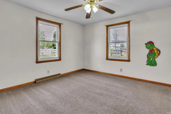 $169,900 | 1145 East Water Street, Mount Vernon, IN 47620