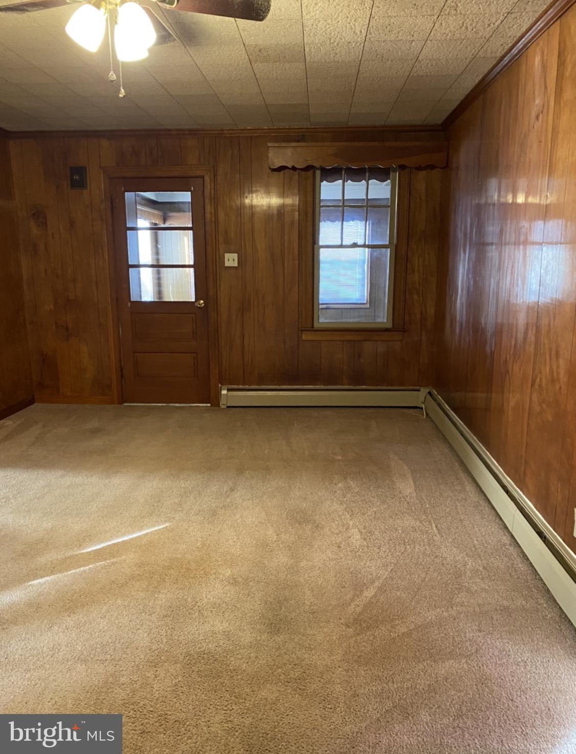 28419 Old Quantico Road Salisbury, MD 21801 - Photo 8 of 10 Large family room