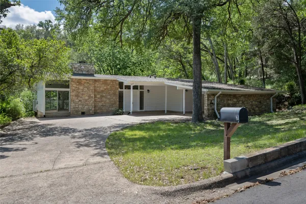 $1,350,000 | 7 Hull Circle, Austin, TX 78746
