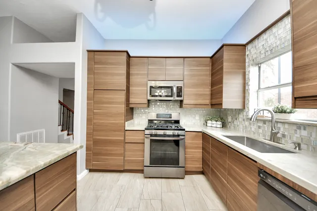 $2,700 | 20922 Whitevine Way, Katy, TX 77450