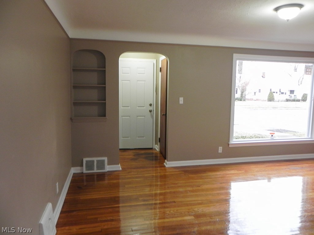 4428 Roadoan Road Brooklyn, OH 44144 - Photo 3 of 20