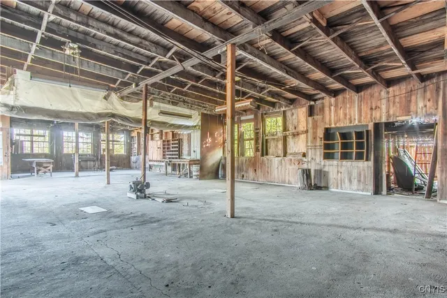 $30,000 | 20010 Highway 12F, Watertown Town, NY 13601