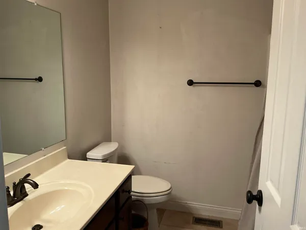 $264,900 | 9126 Wynnfield Drive, Evansville, IN 47725