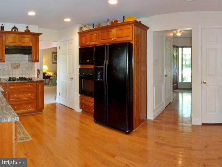 880 Herman Road Horsham, PA 19044 - Photo 8 of 25 Gallery Image 8