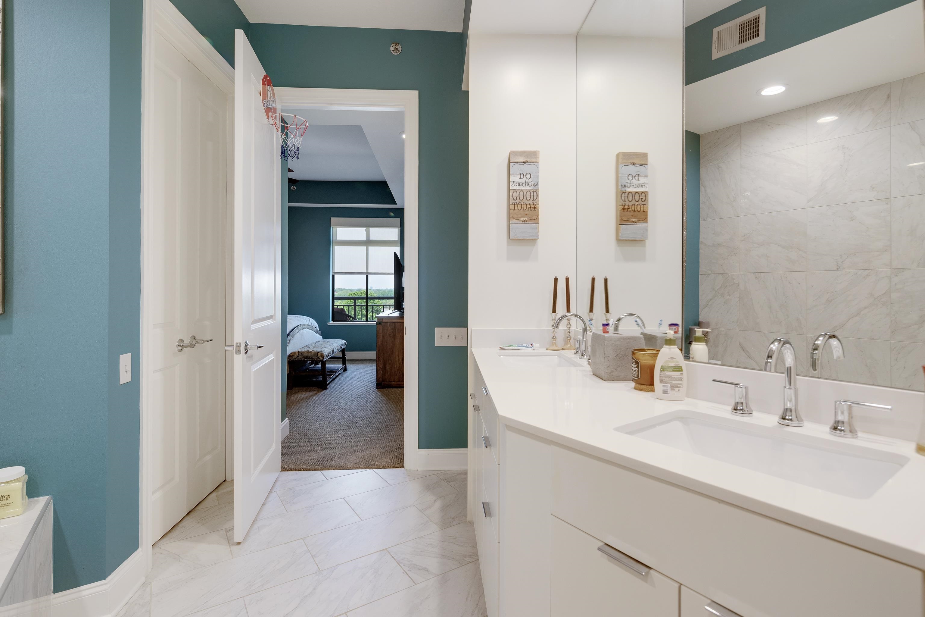 717 Riverside Drive, Unit 607 Memphis, TN 38103 - Photo 14 of 25 Gallery Image 14
