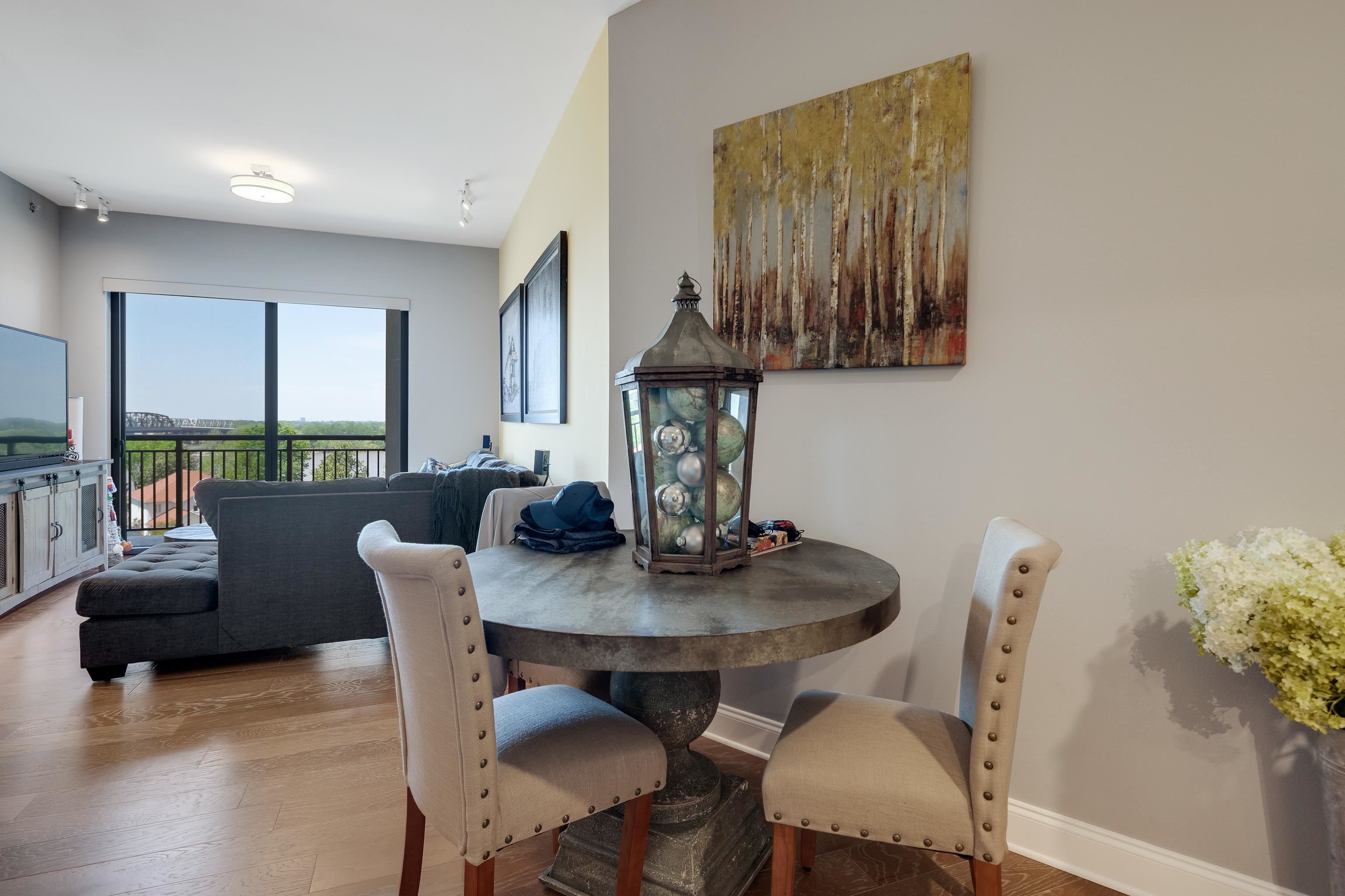 717 Riverside Drive, Unit 607 Memphis, TN 38103 - Photo 5 of 25 Gallery Image 5