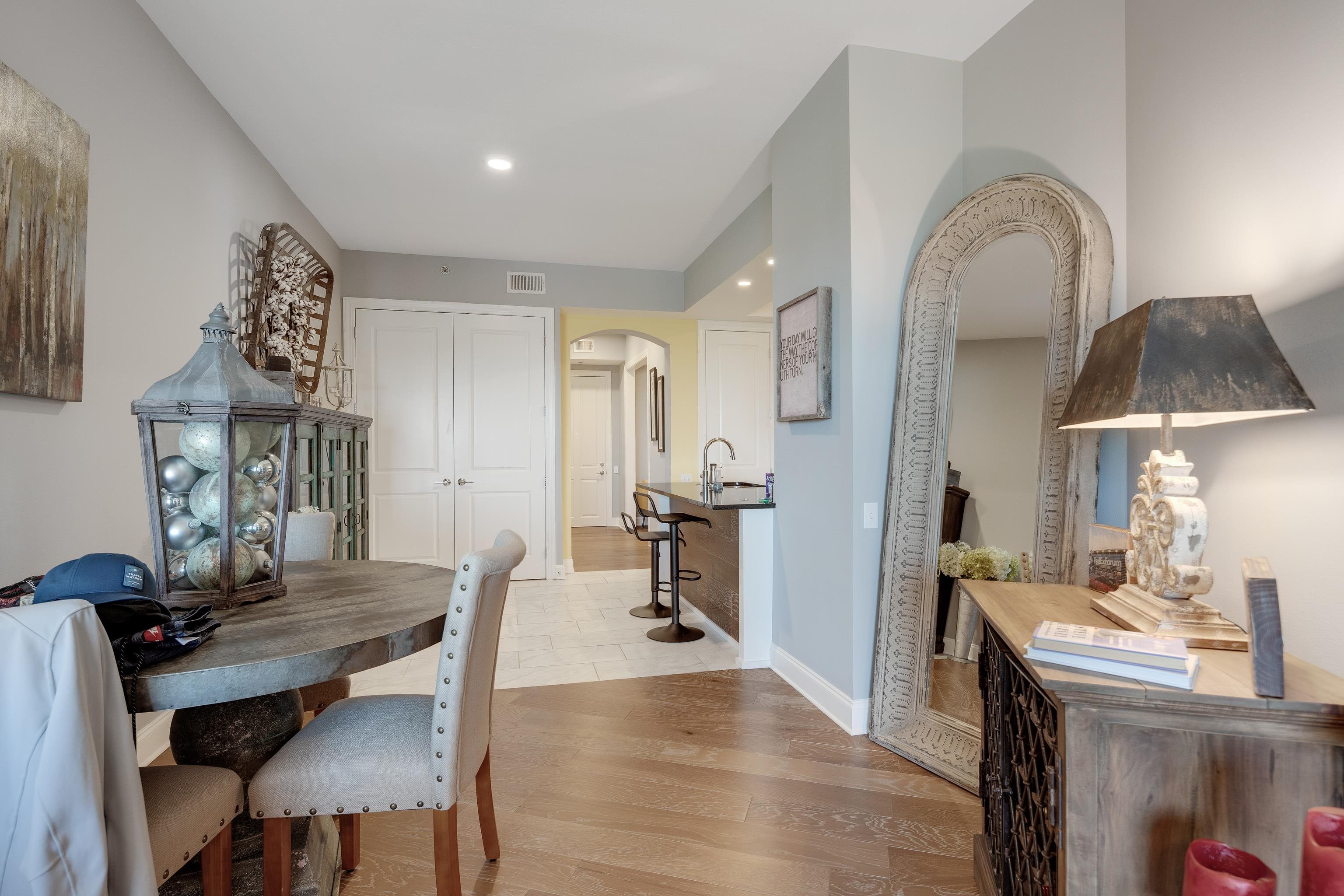 717 Riverside Drive, Unit 607 Memphis, TN 38103 - Photo 6 of 25 Gallery Image 6