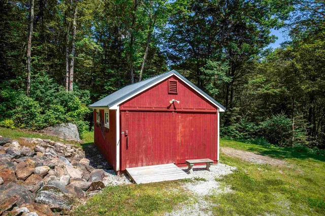 $414,900 | 139 Bergwelt Lane, Readsboro, VT 05350