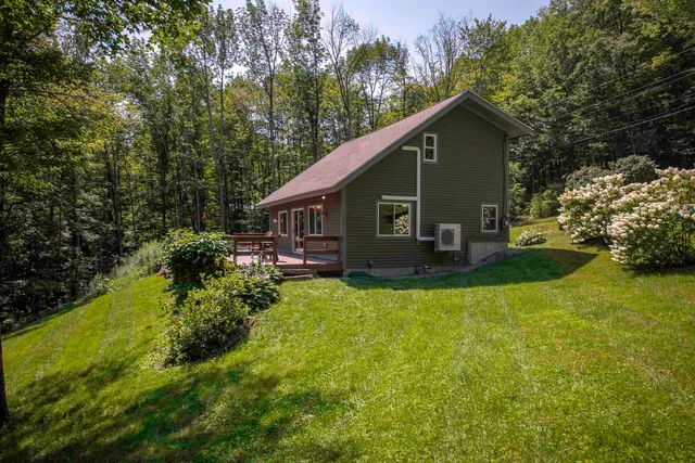 $414,900 | 139 Bergwelt Lane, Readsboro, VT 05350