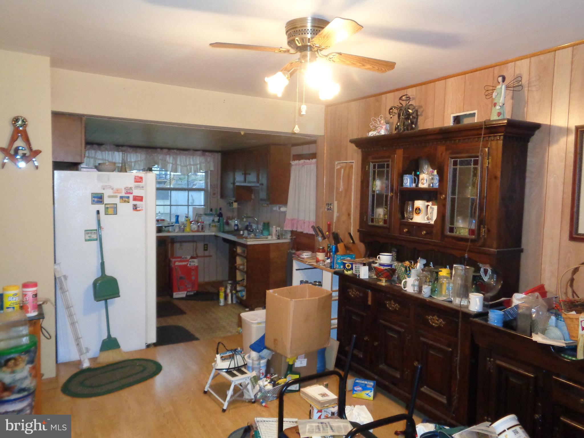 960 Martin Road Essex, MD 21221 - Photo 4 of 24 Dining Room