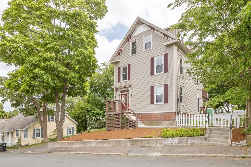11 Symonds Street, Unit 2 Salem, MA 01970 - Photo 2 of 28