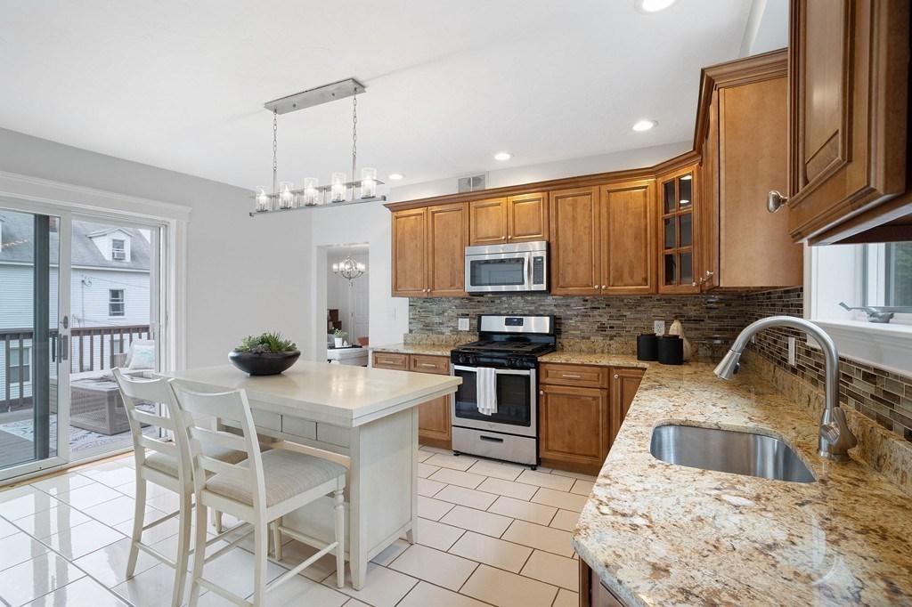 11 Symonds Street, Unit 2 Salem, MA 01970 - Photo 5 of 28